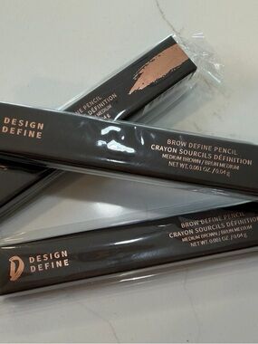 Brow Define Pencil - Medium Brown